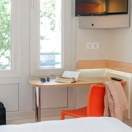 Отель Ibis Budget Frankfurt Ost 2*